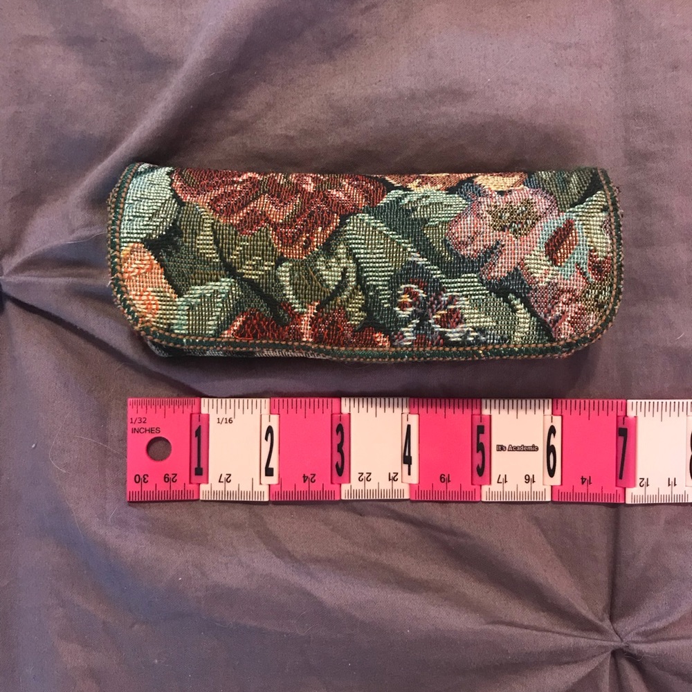 Floral Glassware Case